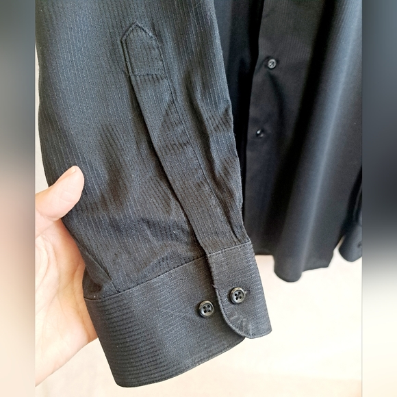 Mens Van Heusen Black Button Down Dress Shirt - Picture 5 of 8